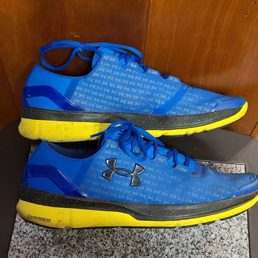 Mens under armour size 11 shoes